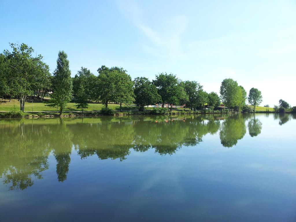 Lac De Cancon Exteriör bild